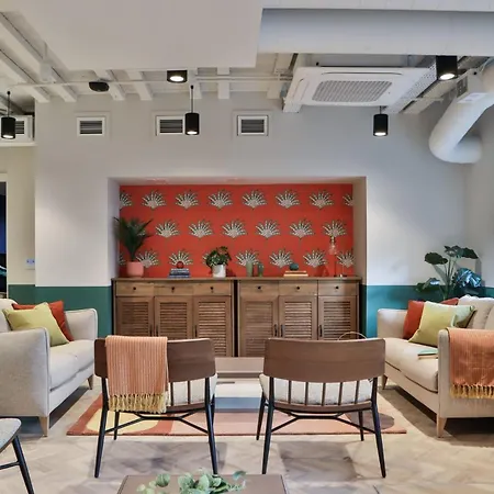 Apartment For Students Only - St Mark's Court In *