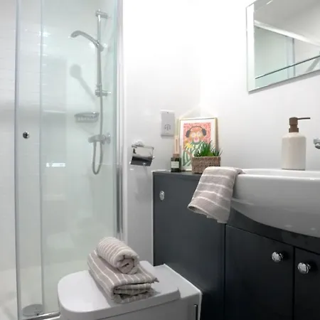 For Students Only - St Mark's Court In Apartmán *