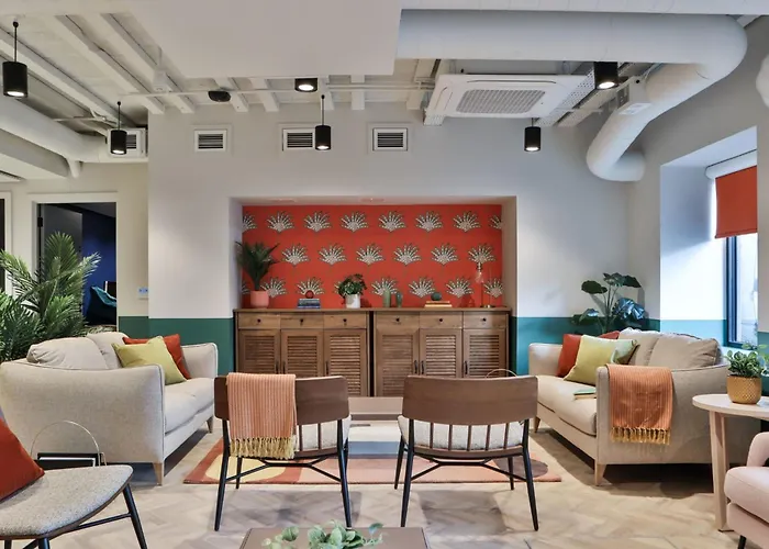 아파트 For Students Only - St Mark's Court In *