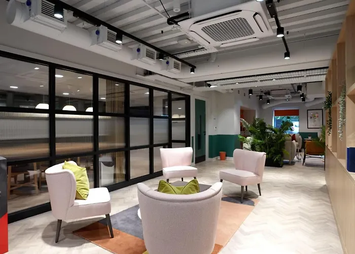 For Students Only - St Mark's Court In Апартаменти *