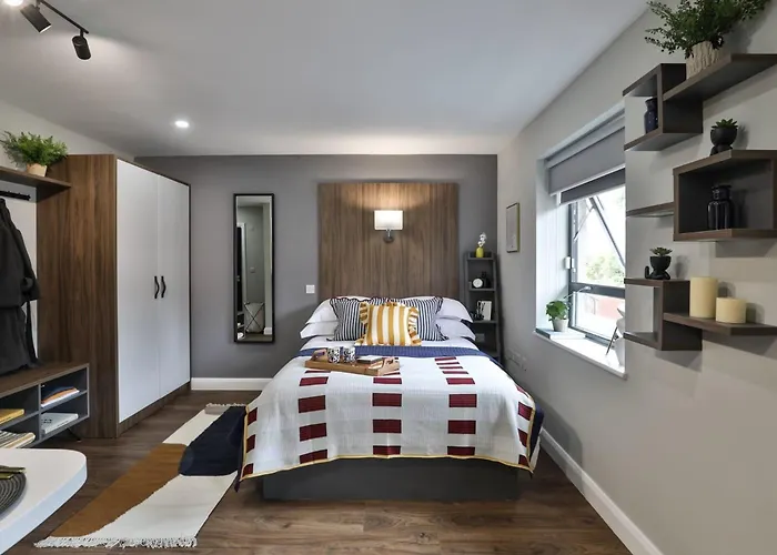 For Students Only - St Mark's Court In