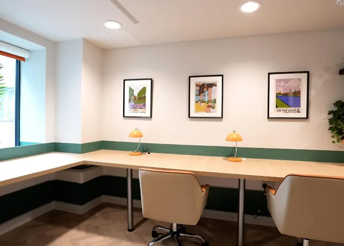 For Students Only - St Mark's Court In Apartment